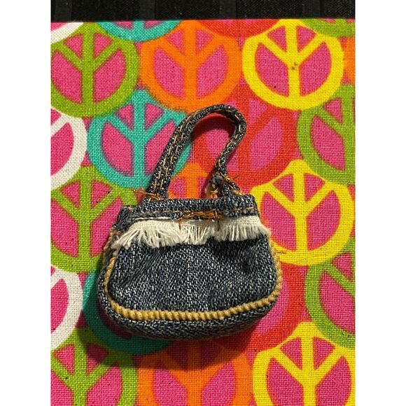 Bratz Doll Yasmin funk out denim purse Tiny Treasures - Picture 2 of 2